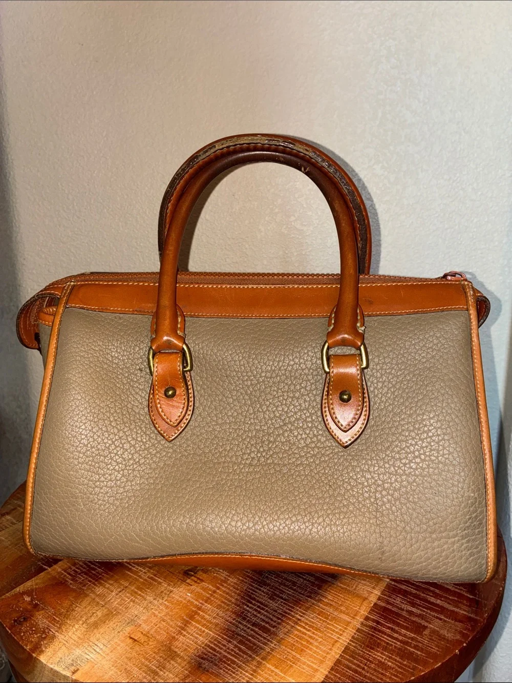 Dooney Bourke Satchel 2-Tone Pebble Leather, Tan/Taupe all weather bag, VTG EUC